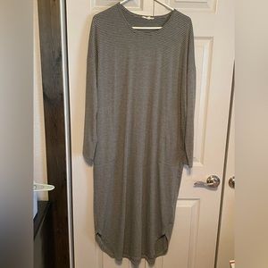 Long Sleeve Tee-Shirt Dress with‎ Pockets-Medium